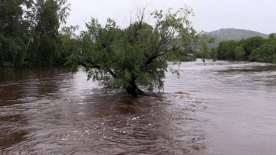 Еще 16 населенных пунктов остаются подтопленными в Иркутской области