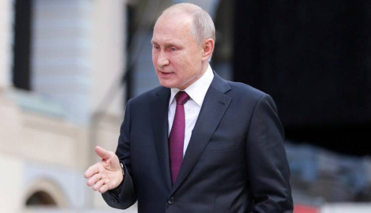 Путин: Зеленский должен начать выполнять предвыборные обещания