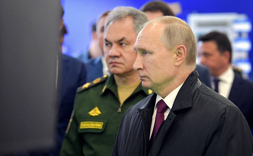 Шойгу отчитался перед Путиным о причинах трагедии в Североморске