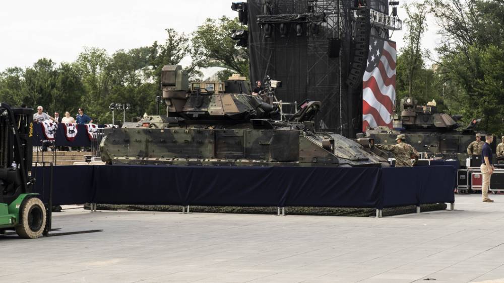 Фурора не получилось: Обещанные Трампом на 4 июля танки пришли ржавыми и без стволов
