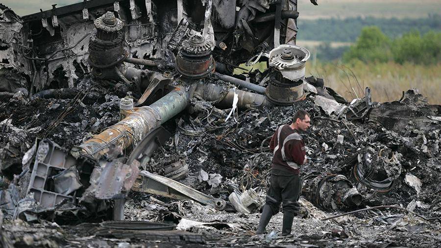 Премьер Нидерландов обсудил с Путиным в Осаке крушение MH17