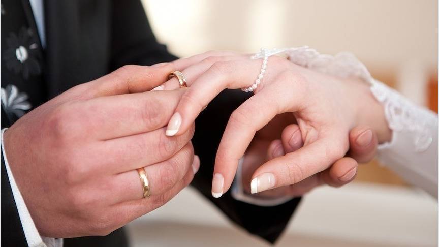 Жители Кировской области женились на иностранках ради денег