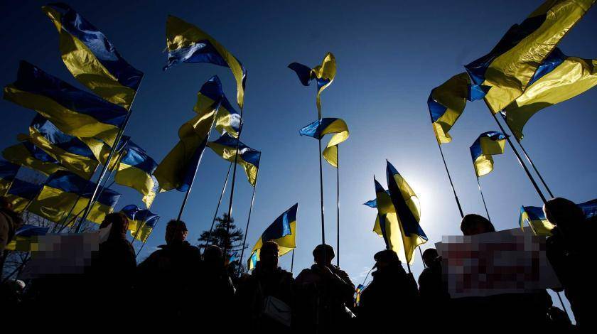 Закон о люстрации вывел украинцев на улицы