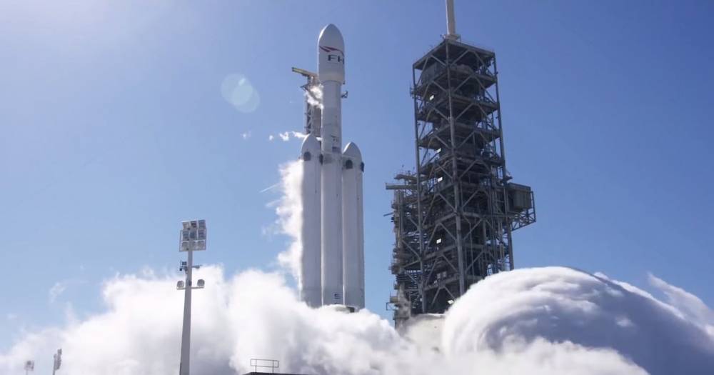 Опубликовано видео с&nbsp;приземляющегося обтекателя Falcon Heavy
