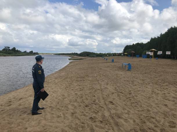 В Сыктывкаре после приемки пляжа пропали спасательные средства и черный шар