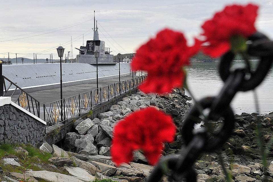 Власти России окажут необходимую помощь семьям погибших моряков