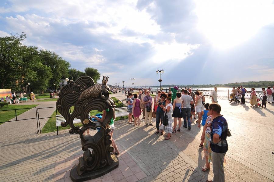 Астраханцев приглашают на бесплатную экскурсию по центральной набережной