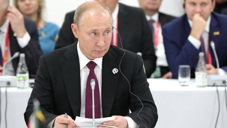 Путин объяснил причину торможения планов по развитию страны