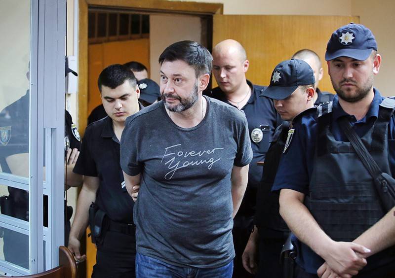 Прокуроры сорвали заседание по делу Вышинского