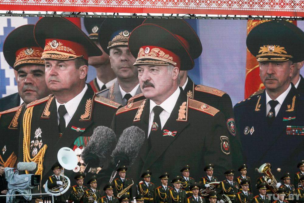 День Независимости в Минске: «Искандеры», китайцы и кровавый салют | Политнавигатор