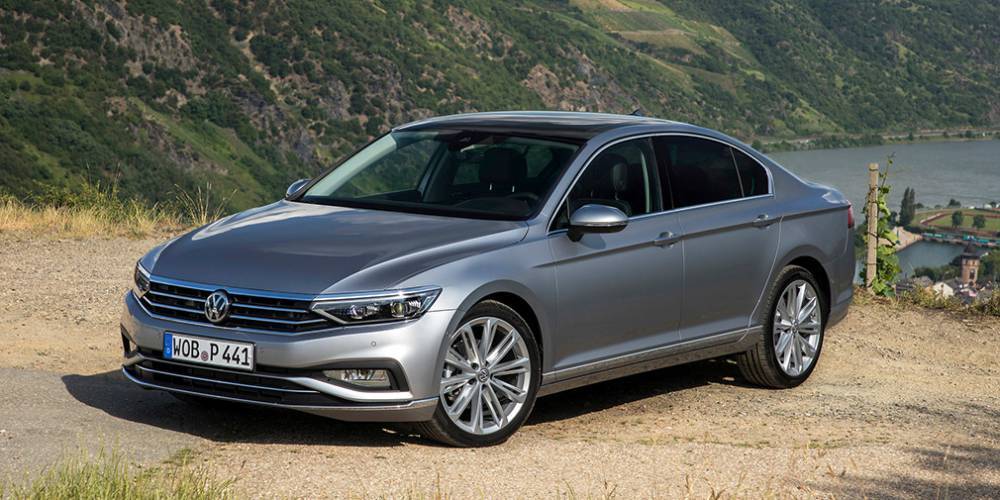 Volkswagen назвал дату начала российских продаж обновленного Passat