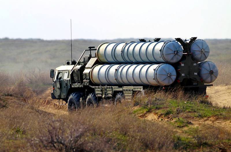 Российский эксперт: С-300 молчит, потому что «израильской военщине» помогает «кривизна Земли»