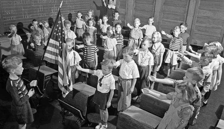 Почему дети в США произносили клятву с нацистским приветствием | Русская семерка