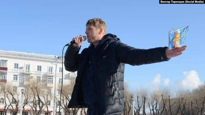 В России арестован блогер, опубликовавший видео похорон криминального авторитета