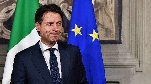 Премьер-министр Италии рассказал, что каждый раз грустит из-за продления санкций в отношении России