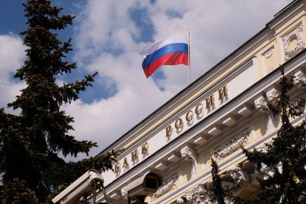 Центробанк разрабатывает меры по  ограждению россиян от кредитов