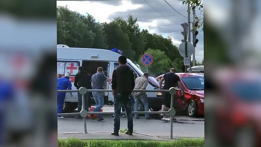 Видео с места аварии скорой помощи под Москвой