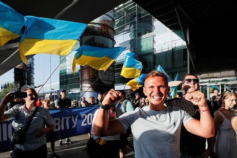 Записки киевлянки: Украинцы пойдут на выборы не за идеологией, а за гречкой и маслом