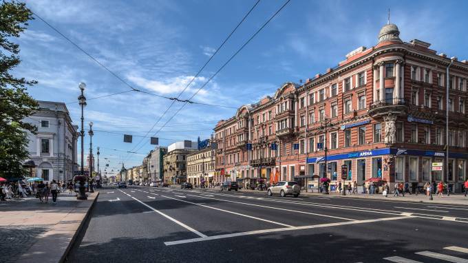В центре Петербурга стало меньше стрит-ретейла