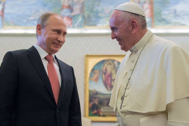 Путин подарил папе Римскому "Грех"