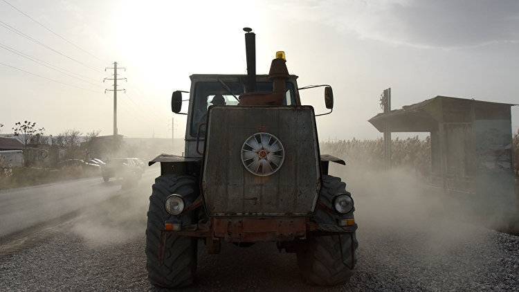 Работа кипит: как идет первый за 30 лет ремонт дороги в Симферопольском районе