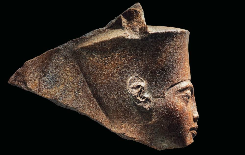 Египет требует от Christie's снять с торгов бюст Тутанхамона