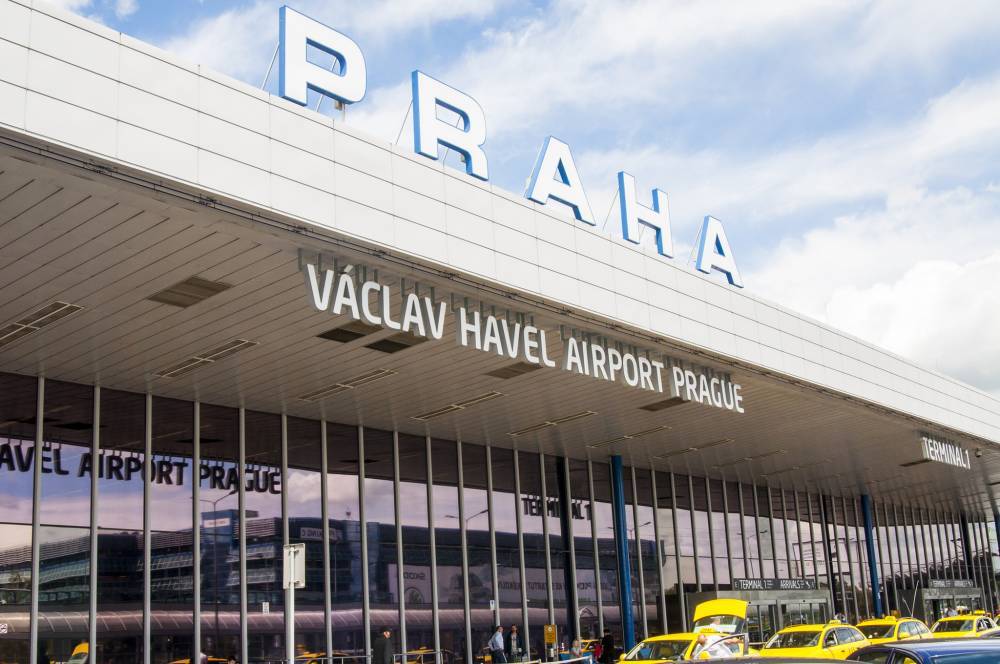 Чехия сохранит авиасообщение с Россией до конца лета