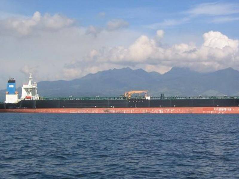 Гибралтар задержал танкер по подозрению в поставках нефти в Сирию