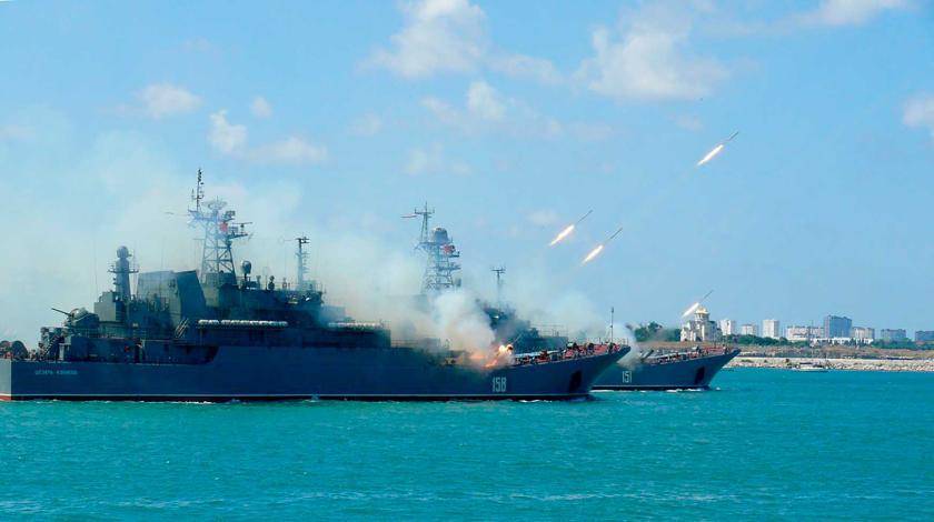 Черноморский флот ответил кораблям НАТО прицельной стрельбой