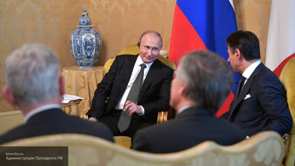 Путин и Конте в ходе переговоров обсудили ситуацию на Украине