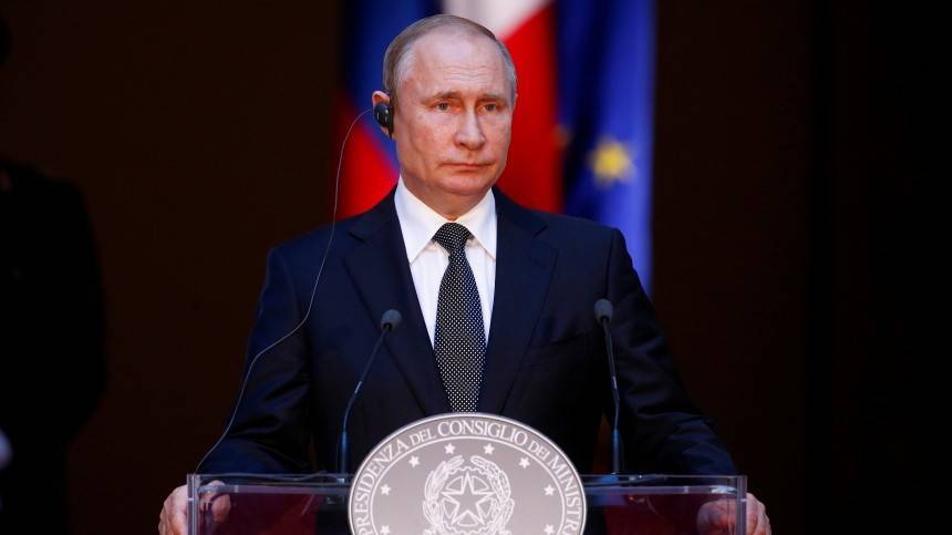 Видео: Путин ответил на призывы к соблюдению Минских соглашений