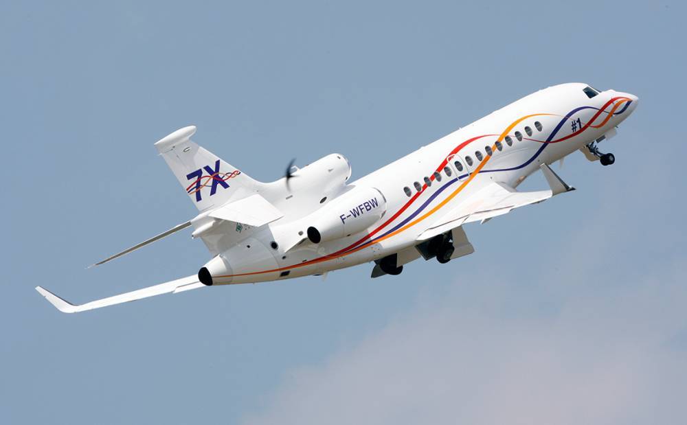 Российская чиновница попросила закупить французский Falcon вместо Sukhoi Superjet для своего ведомства