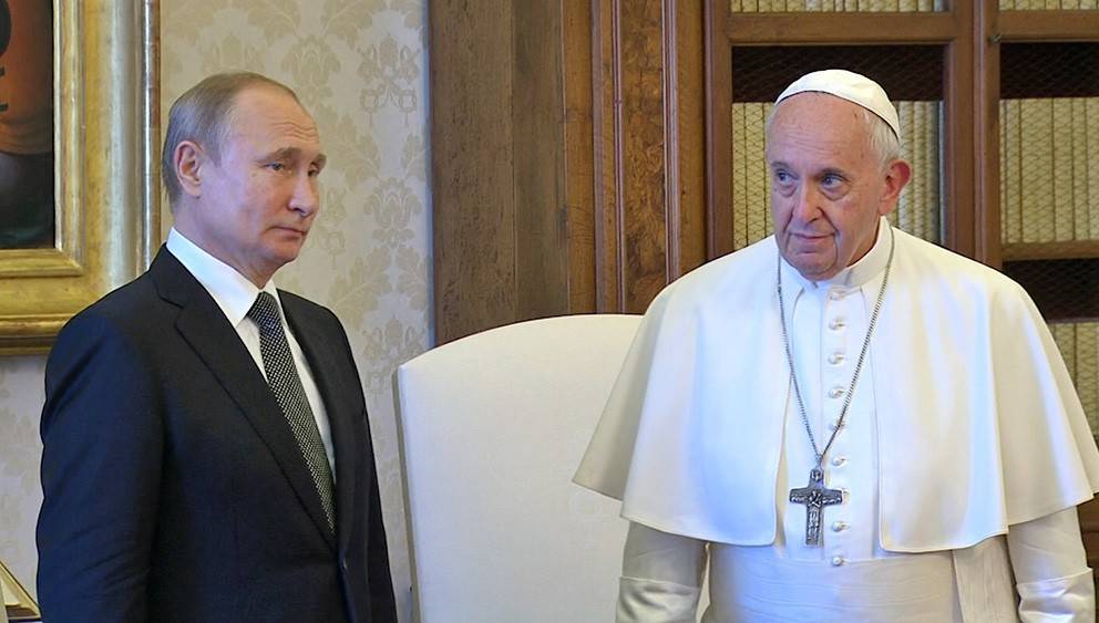 Что обсудили Путин и папа Римский