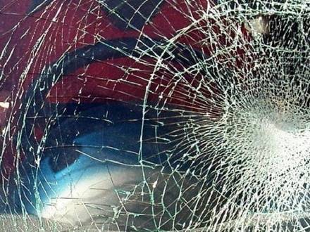 BMW врезался в опору в Сарове: пассажирка госпитализирована