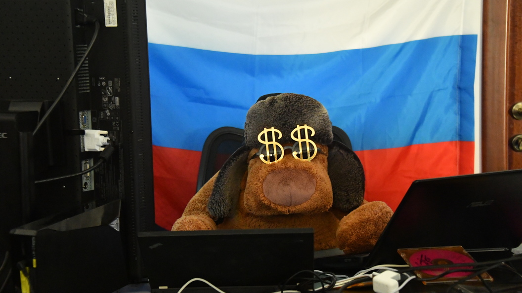 Они русскоговорящие и их всего двое: Что известно о хакерах, укравших более 50 миллионов у российских банков