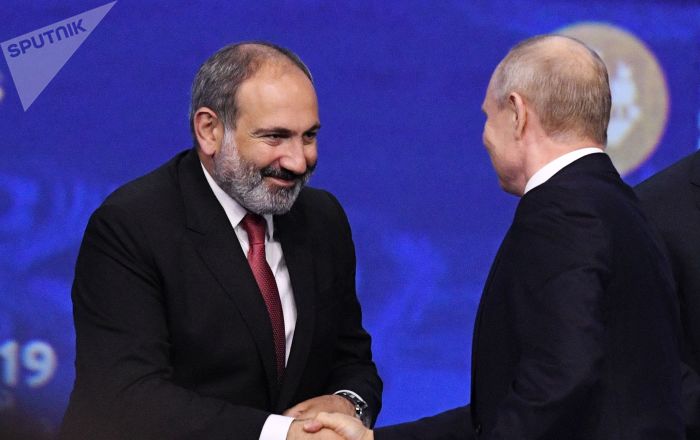 Пашинян позвонил из Вьетнама  Путину: что армянский премьер обсуждал с президентом России