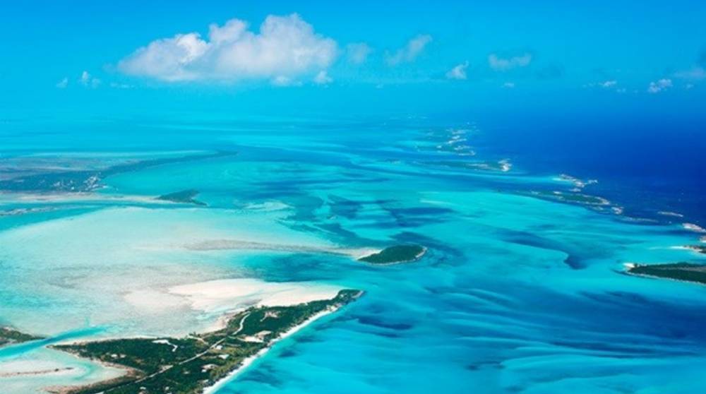 На Багамах при крушении вертолета погиб известный миллиардер