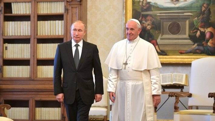 Путин раскрыл наставление Папы Римского о книгах Достоевского
