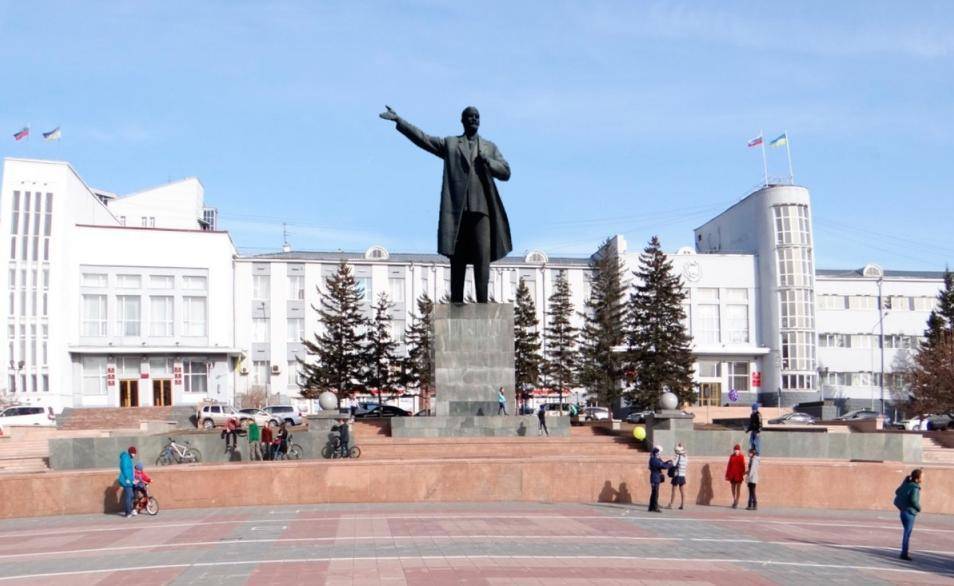 В Улан-Удэ поменяли памятник Ленину