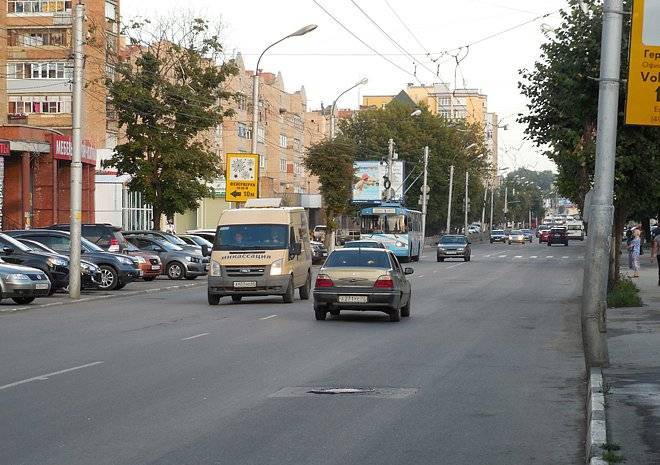 Из-за ремонта теплотрассы на неделю перекроют движение по улице Грибоедова