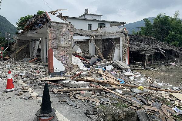 Пять человек получили травмы в результате землетрясения в Сычуани