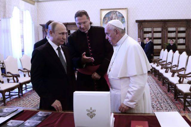 Путин пересказал наставления Папы Римского