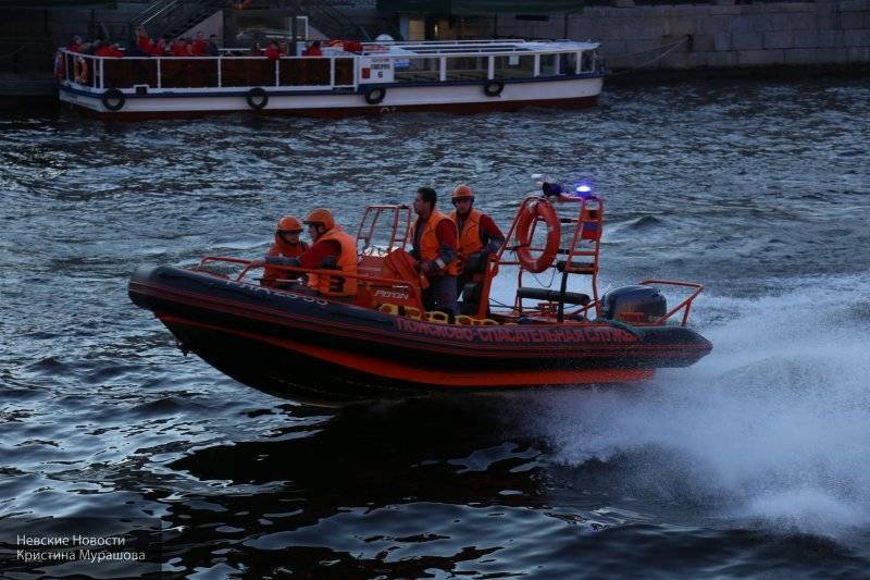 Прогулочное судно перевернулось в Черном море у поселка Джубга, пассажиры спасены