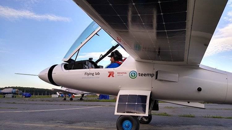 До Крыма на солнечных батареях: Конюхов испытывает "Летающую лабораторию"