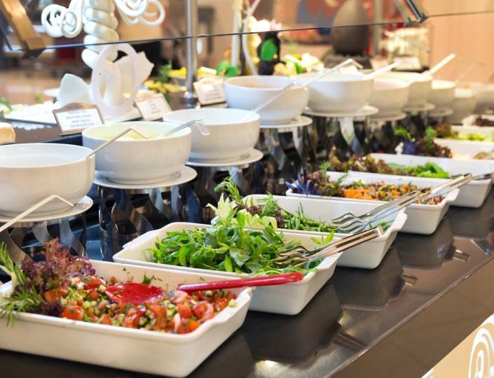Турецкие отельеры просят туристов доедать всё, что положили себе в тарелку