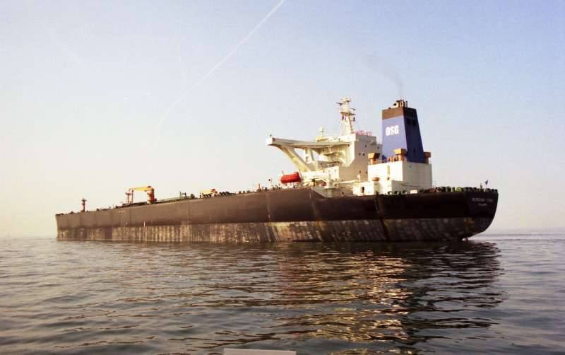 На задержанном возле Гибралтара танкере оказались граждане Украины | Новороссия