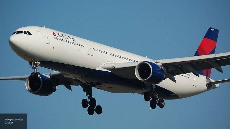 «Бог» на борту вынудил пассажирский самолет вернуться  в аэропорт вылета