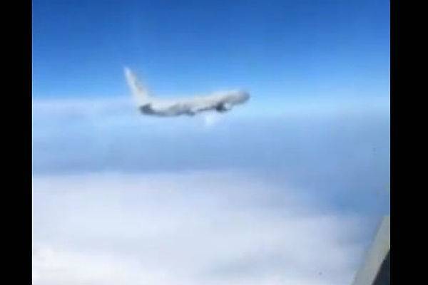 В Сети появилось видео перехвата Су-27 самолета ВВС США у Крыма