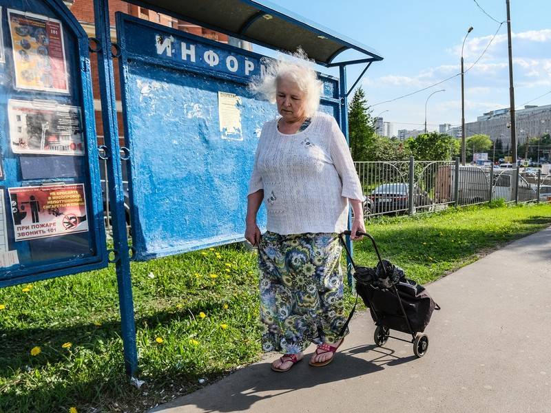 Тысячи россиян остались без пенсий из-за стажа