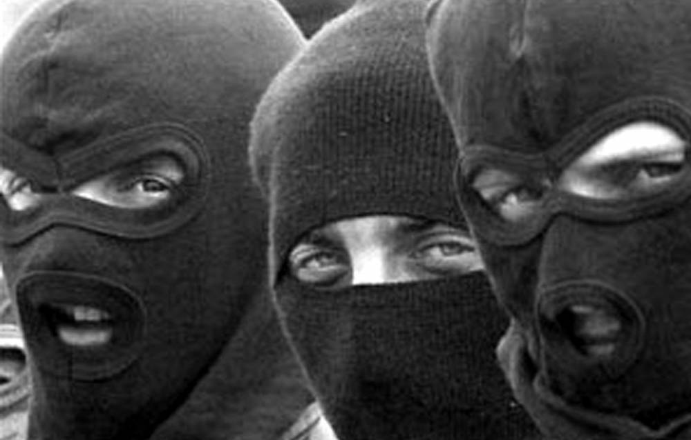 Заказные убийства, подбросы наркотиков, откаты за унитазы. 7 громких дел против сотрудников ФСБ